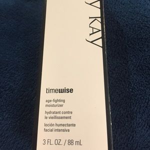 Mary Kay Age fighting moisturizer